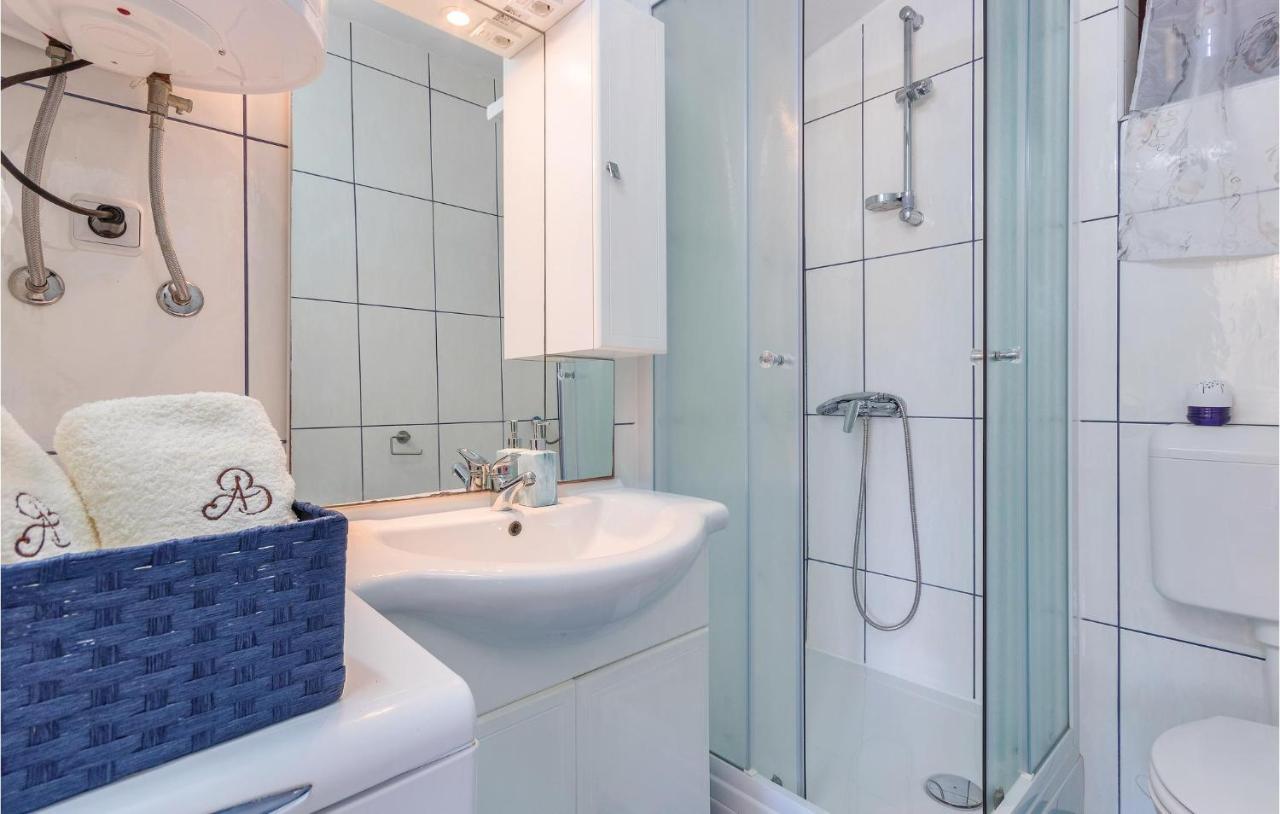 Amazing Apartment In Medulin With Wifi Eksteriør billede