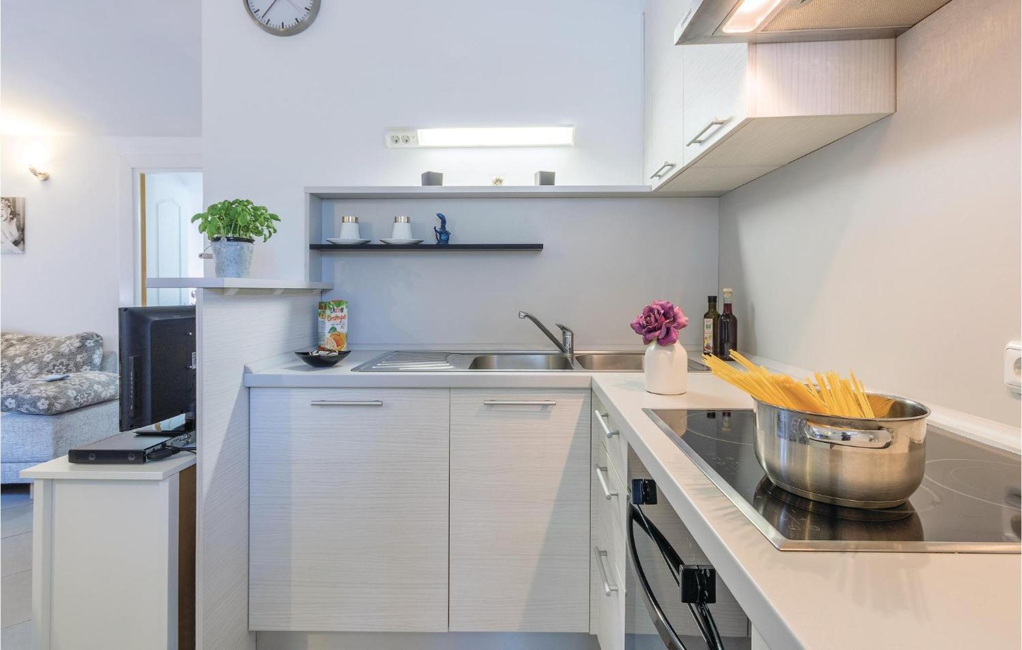 Amazing Apartment In Medulin With Wifi Eksteriør billede